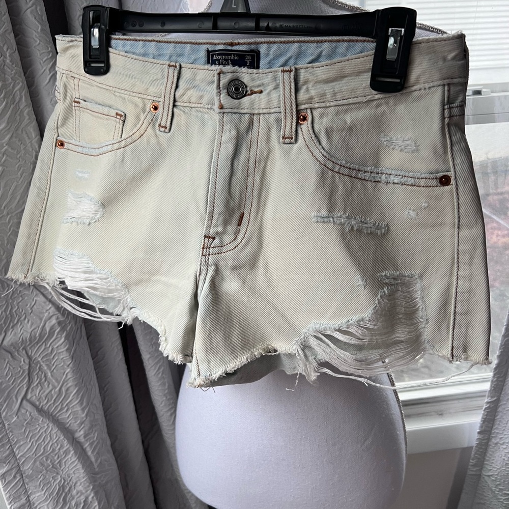 A & F light wash denim cutoff shorts size 26